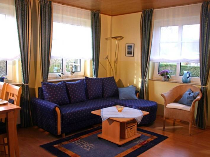 Ganze Ferienwohnung, Nis Puk _Fw Habel (Eg) - Ferienwohnung in Utersum: 50 m² mit Terrasse, Strandnah (500 m) in Nordfriesische Inseln (Schleswig-Holstein) (Schleswig-Holstein), Utersum