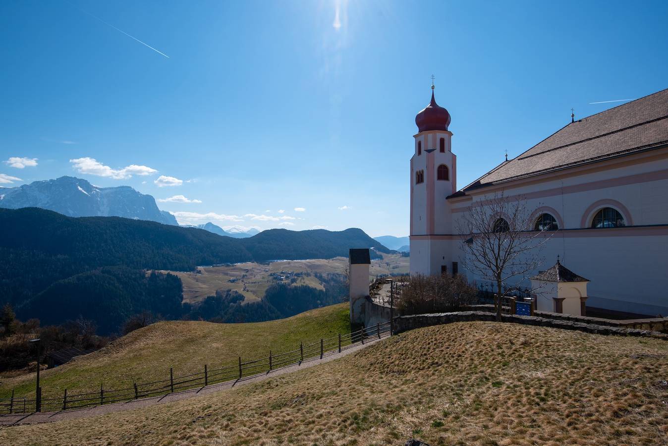 Ganze Wohnung, Charmante Ferienwohnung 6 "Zur Sonne" mit Bergblick & Garten in Lajen, Geislergruppe