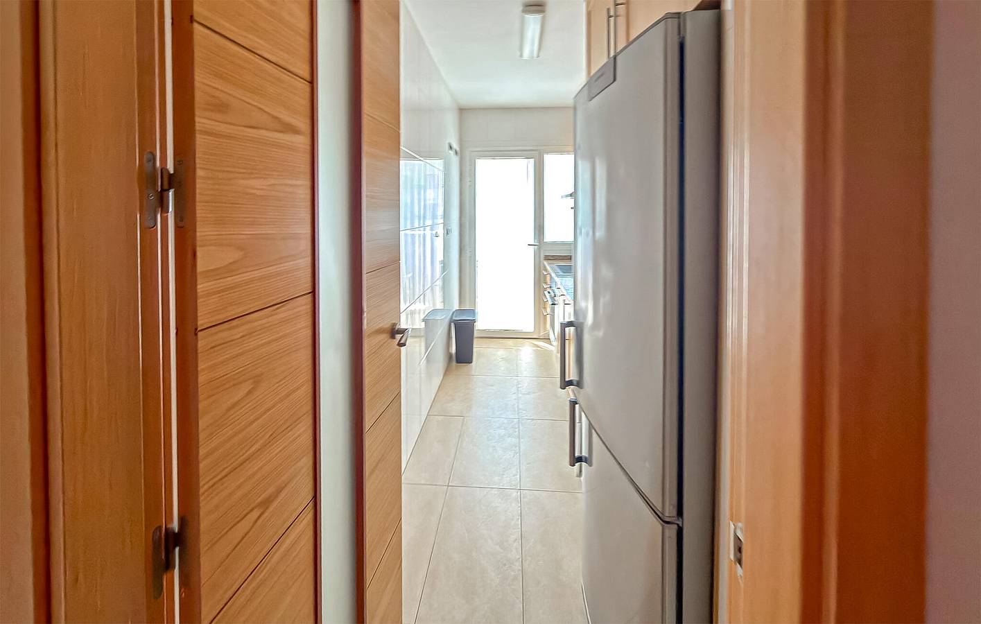 Apartamento vacacional entero, Encantador apartamento de 75 m²: vistas panorámicas, a 2 km de la playa, aparcamiento y wifi in Los Alcázares, Costa Cálida