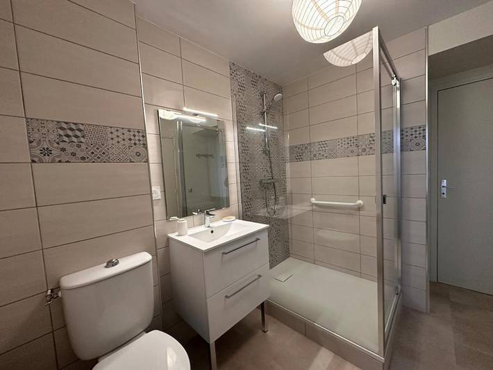 Location de vacances pour 8 personnes, avec balcon dans Office De Tourisme Du Pays De Murat Sud Auvergne - 4