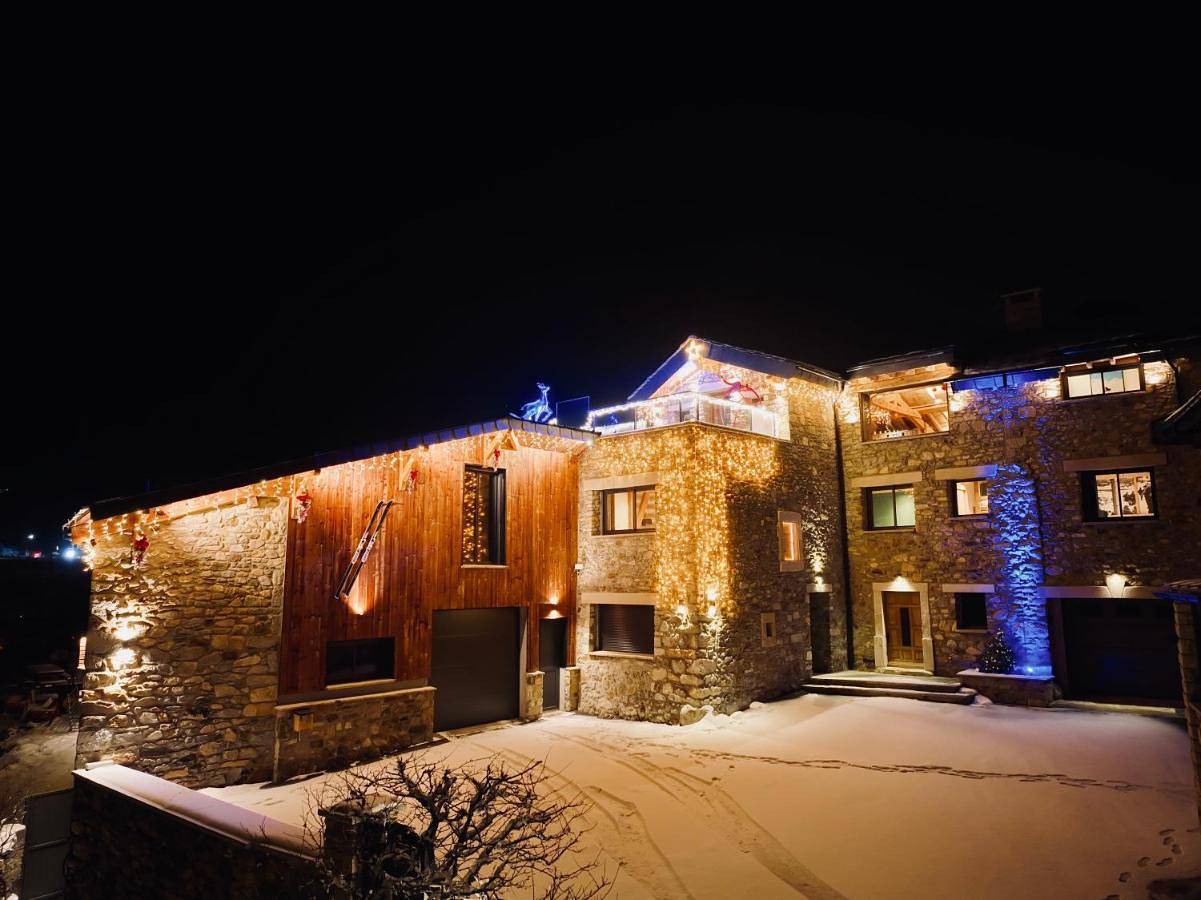 Le Refuge Cal Chalon , chalet de luxe au cœur du village in Les Angles, Parc naturel régional des Pyrénées catalanes