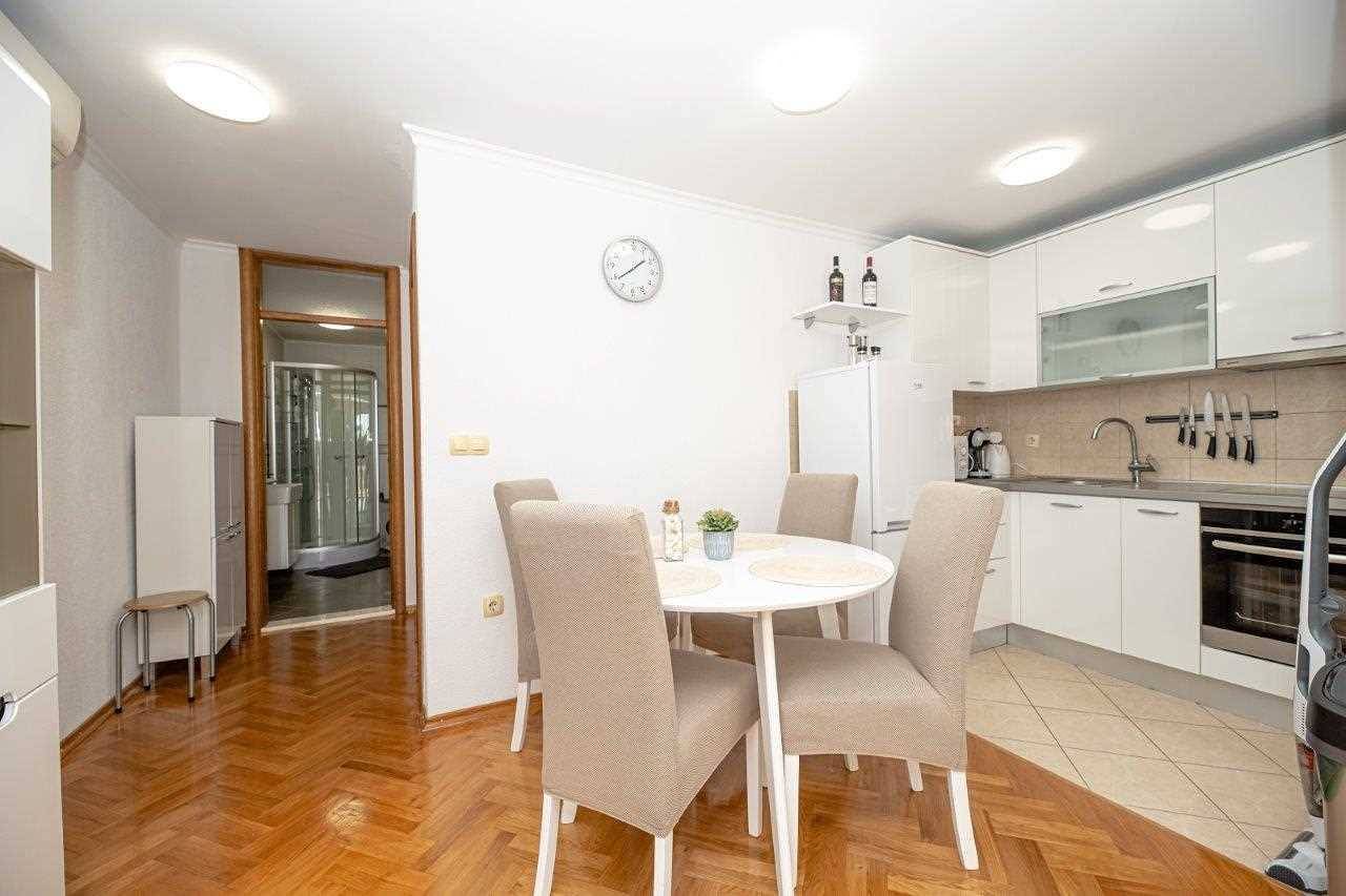 Sea View apartment, heated pool, Zadar in Strand Kožino, Zadar (Kommun)