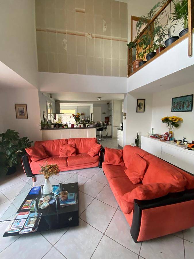 Location de vacances pour 8 personnes, avec vue ainsi que jardin et piscine, animaux acceptés à Les Matelles - 3