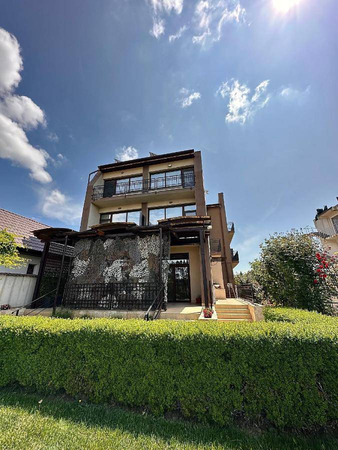 Maison d’hôte pour 2 personnes, avec balcon ainsi que vue et jardin