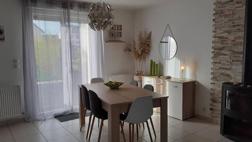 Location de vacances pour 6 personnes, avec terrasse et jardin, adapté aux familles à Véretz - 2