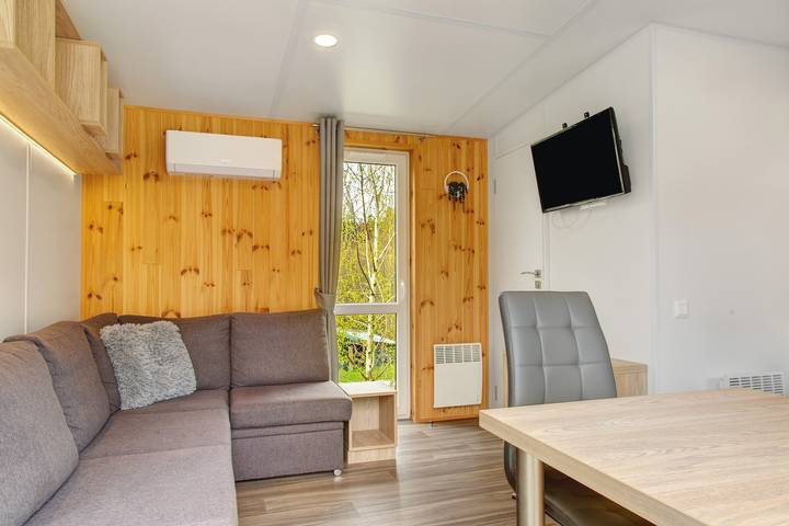 Ganze Ferienwohnung, Tiny Home „Haus Heike“ mit Bergblick, Wlan und Klimaanlage in Untergriesbach, Passauer Land