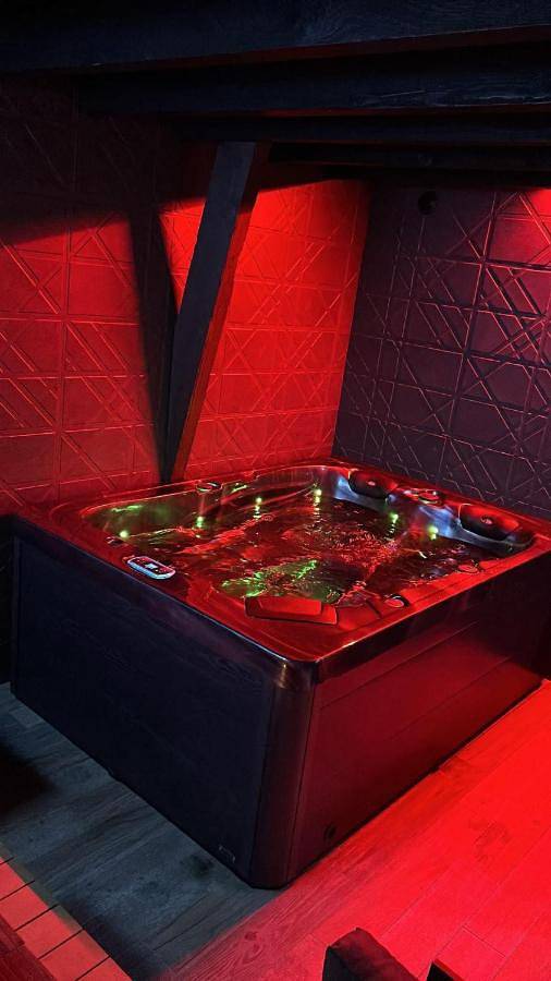 Chalet para 2 personas, con terraza además de jacuzzi y sauna, Se admiten mascotas en Francia