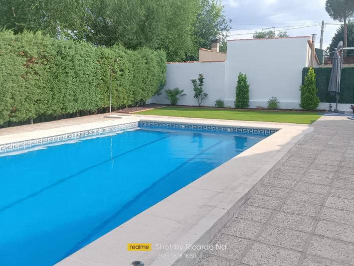 Casa rural para 8 personas, con Balcón y Terraza además de Jardín y Piscina en Alcabón - 4