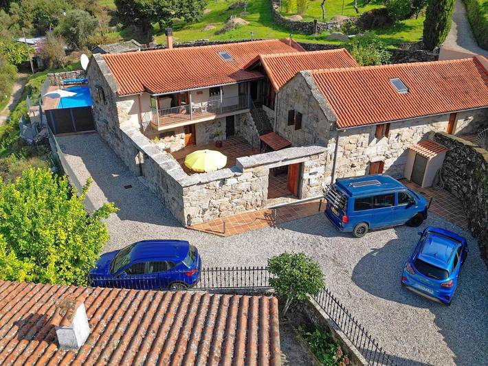 Chalet para 8 personas, con piscina además de jardín y vistas en Galicia - 2