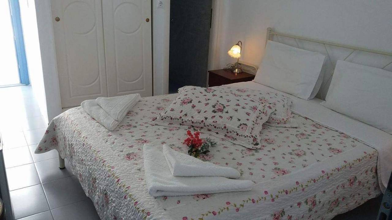 Double or Twin Room with Balcony in Folégandros