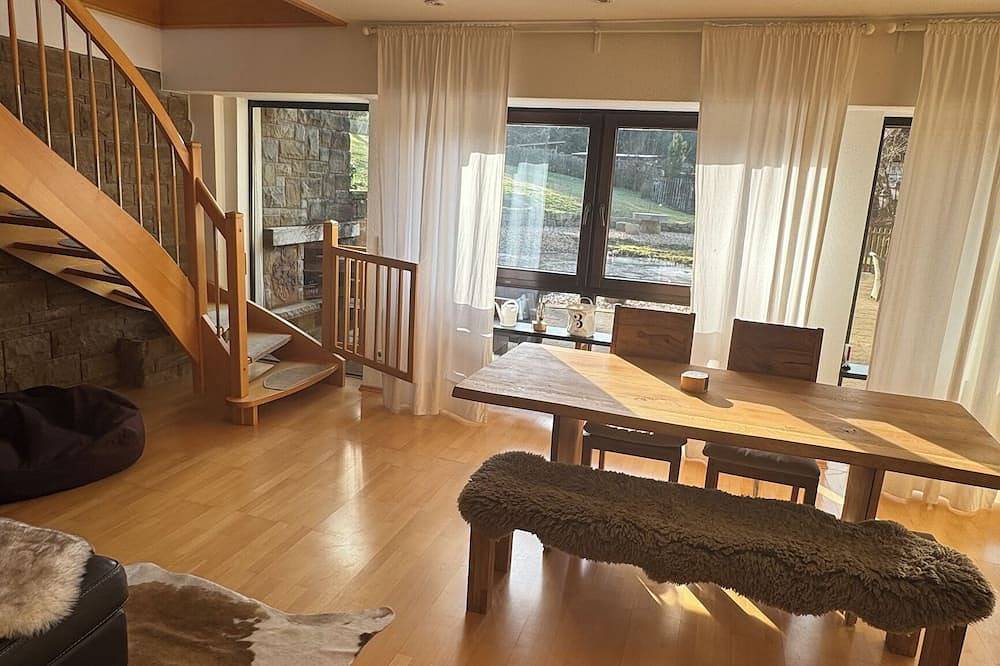 Ganze Wohnung, Das Waldapartment in Schwert, Mitten in der Natur. in Schwerte, Ruhrgebiet