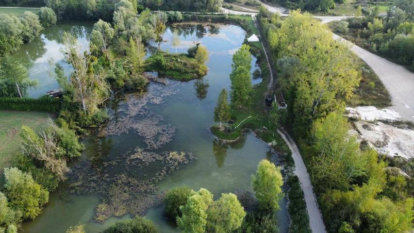 Tente pour 4 personnes, avec jardin et terrasse ainsi que vue et vue sur le lac, animaux acceptés dans Grand Est - 2