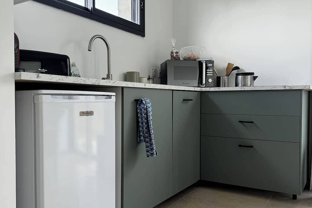 5 minutes from the sea.  Modern country house in Venzolasca, Región de Corte