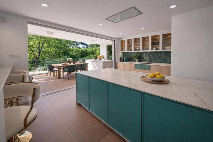 Chalet para 7 personas, con Balcón y Jacuzzi además de Terraza y Jardín en Alt Empordà