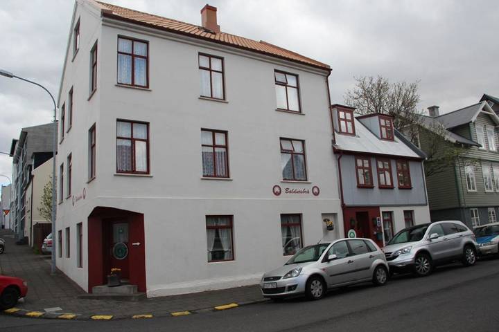 Maison d’hôte pour 4 personnes, avec jardin et jacuzzi à Reykjavík