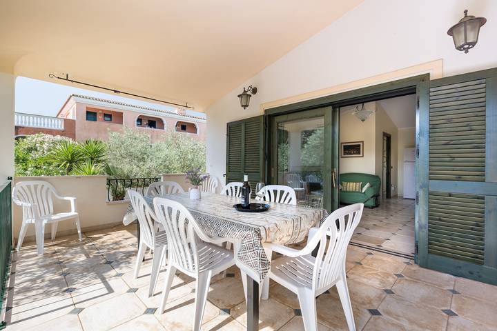 Appartamento per 6 persone, con Balcone e Giardino a Cala Liberotto