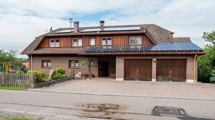 Ferienwohnung für 4 Personen, mit Balkon und Garten in Neuweiler