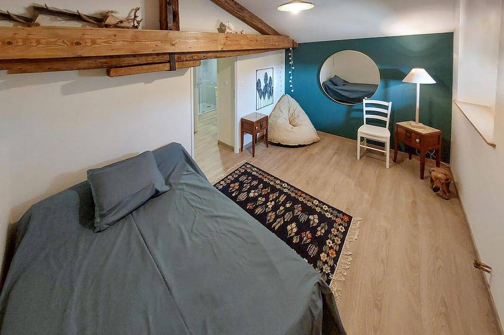 Haustierfreundliches Ferienhaus in Taizé-Aizie mit Wlan in Taizé-Aizie, Charente