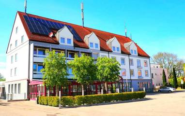 Hotel für 2 Personen, mit Terrasse in Königsbrunn