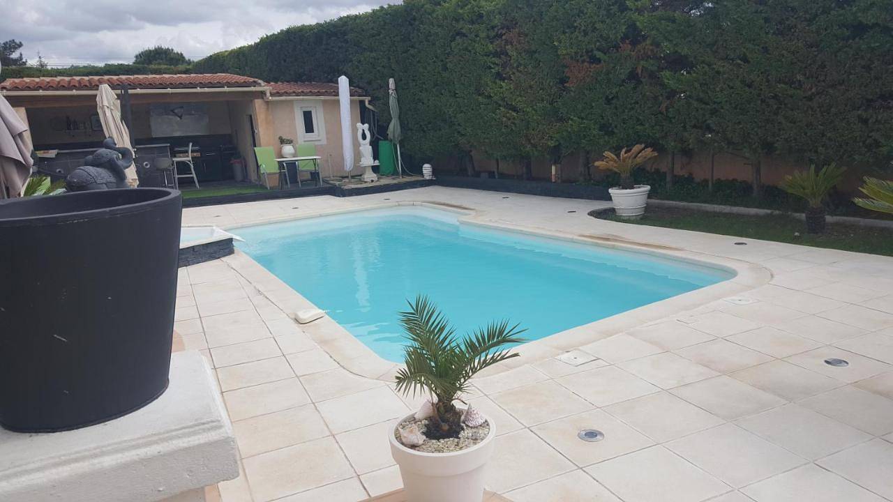 Villa Roma in Marignane, Côte méditerranéenne (France)