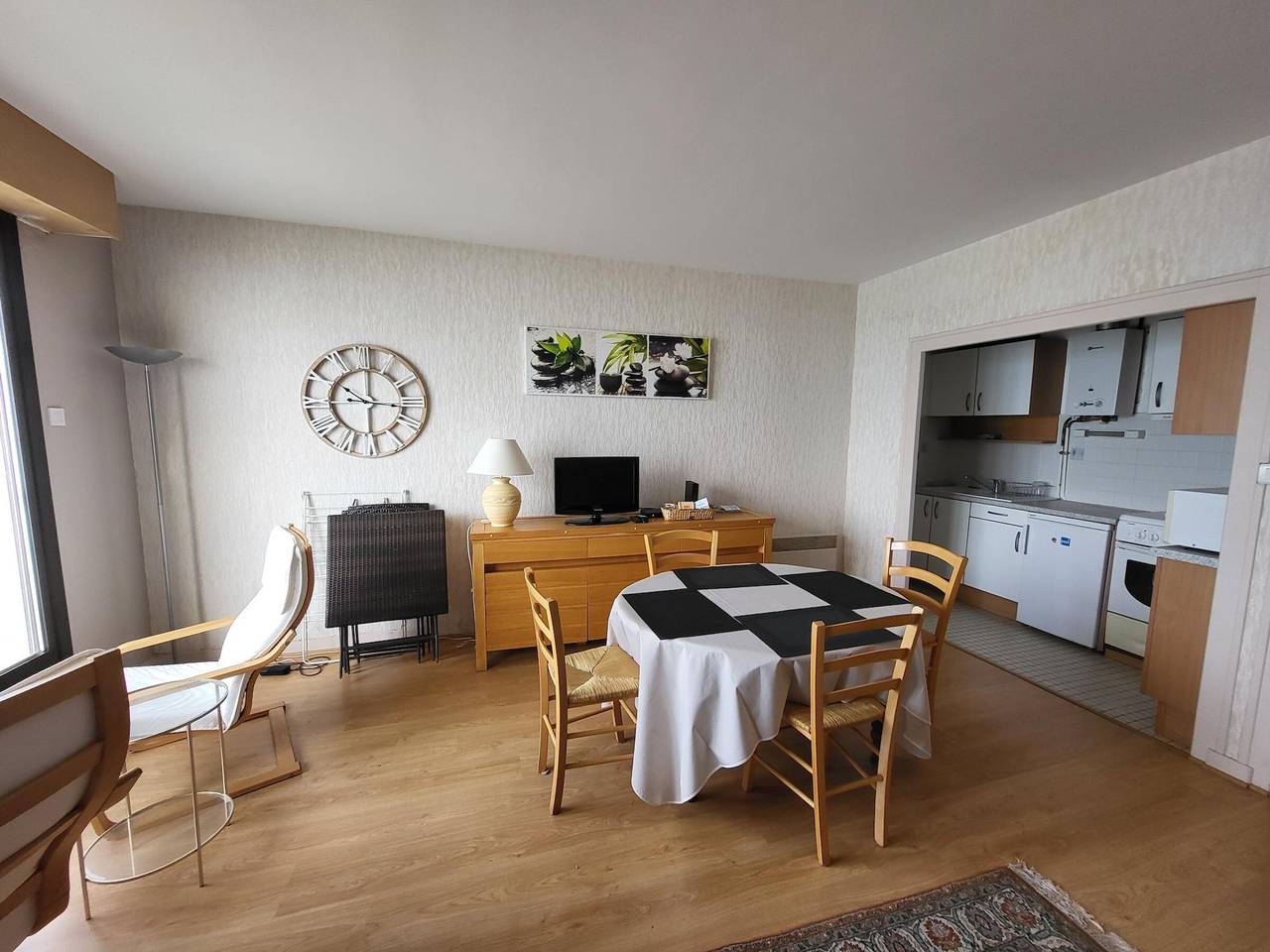 Apartamento entero, Estudio frente al mar con balcón, a 50m de la playa in Les Sables-d'Olonne, Vandea