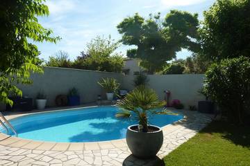 Cottage pour 6 personnes, avec jardin et terrasse à Trets