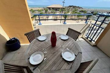 Gîte pour 4 personnes, avec terrasse dans Office De Tourisme Saint Pierre La Mer