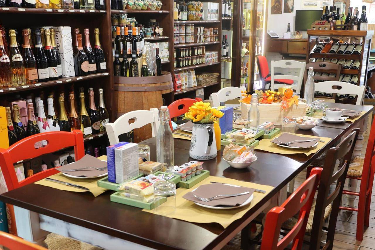 Le stanze di Vino Rosso in Nocera Superiore, Costa tirrenica Campania