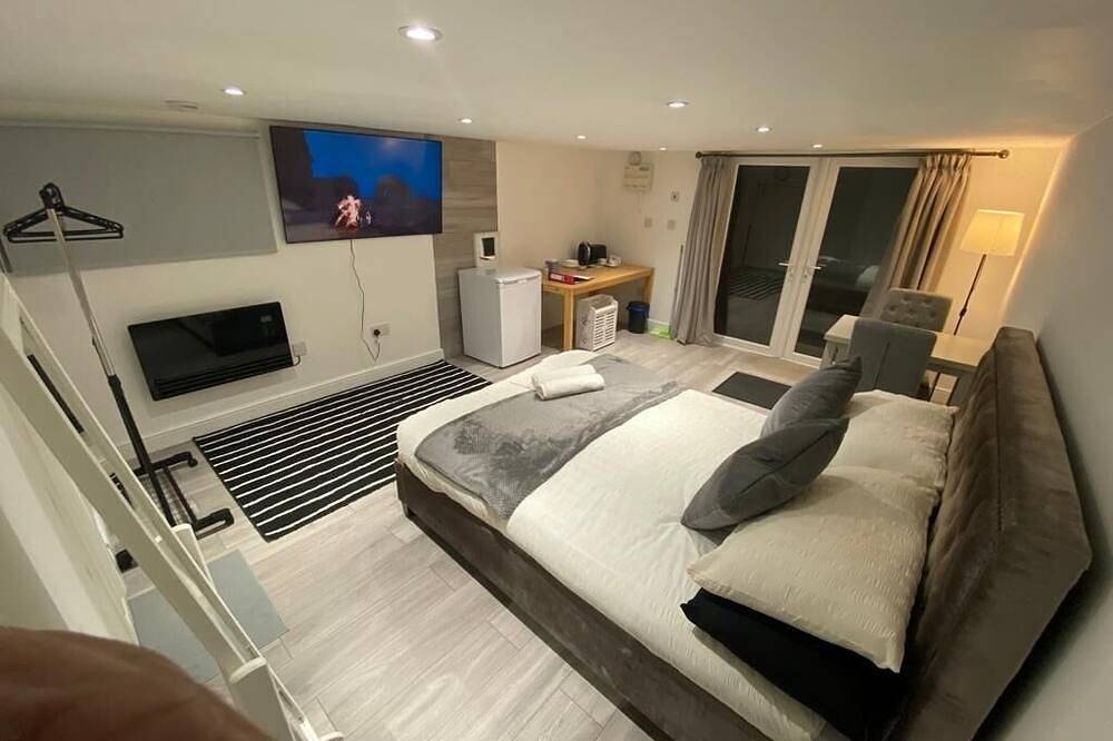 Modern Cosy Room Close to city centre Free Parking in Manchester, Greater Manchester