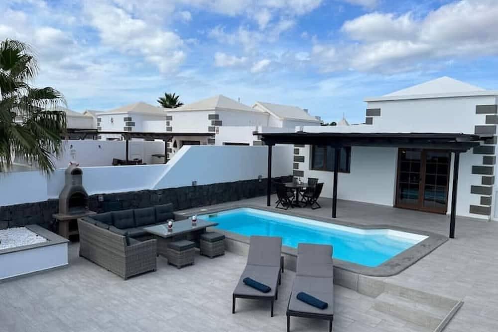 Villa for 5 People in Playa Blanca, Yaiza