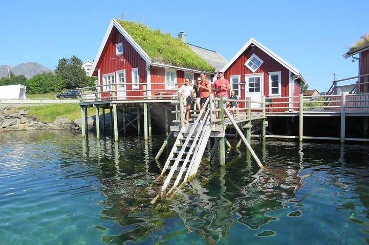 Blockhütte für 6 Personen, mit Terrasse auf den Lofoten