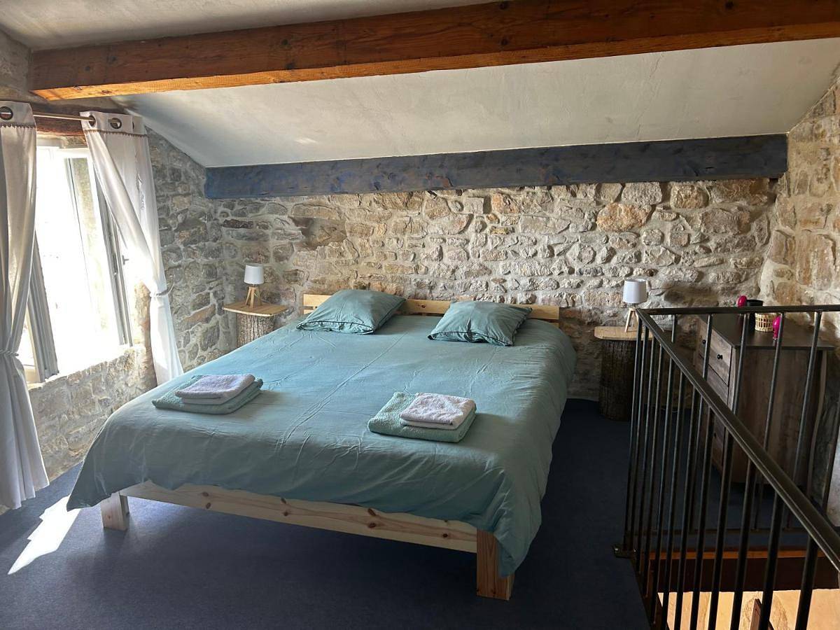 Maison de village atypique in Issirac, Région de Nîmes