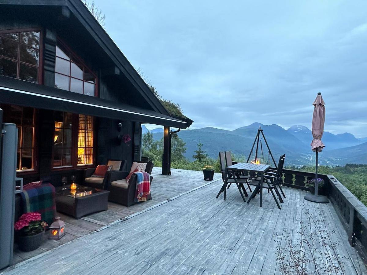 The View - Mountain cabin with stunning views in Strandafjellet, Stranda 