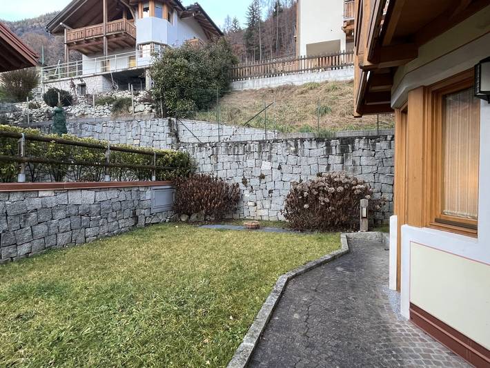 Gîte pour 5 personnes, avec jardin à Carisolo - 2