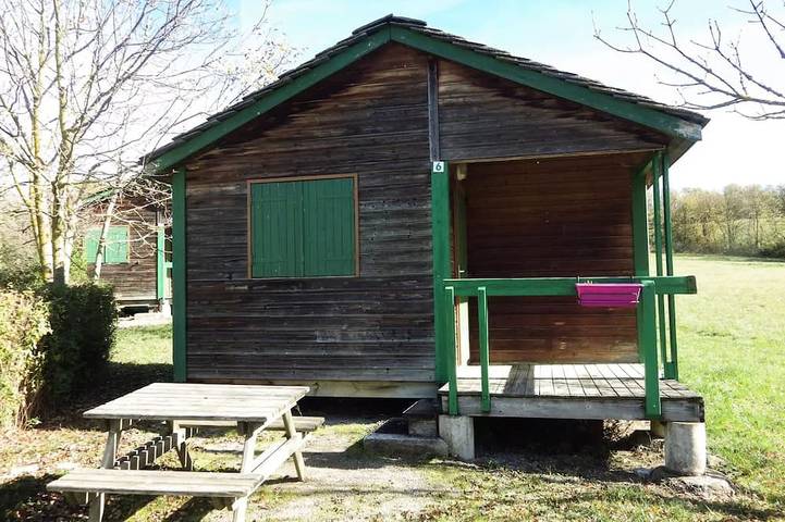 Chalet pour 5 personnes, avec piscine et terrasse