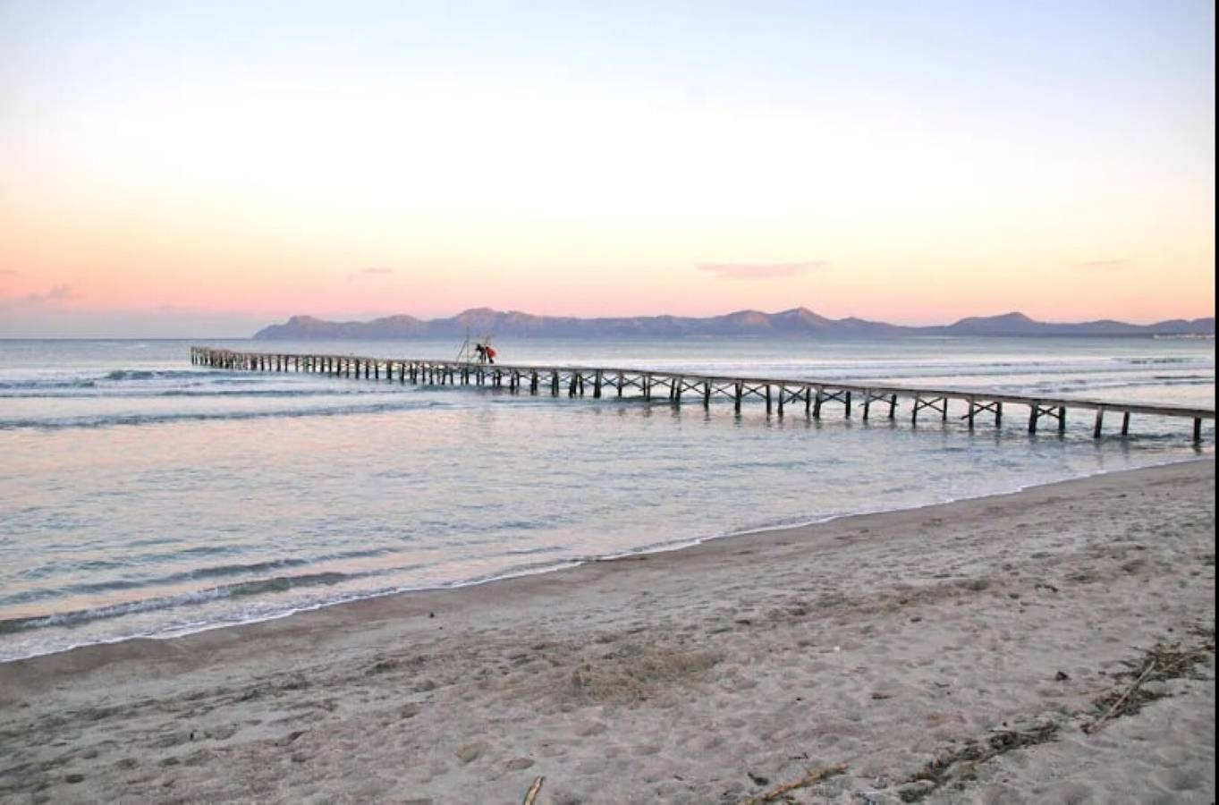 Apartamento entero, Apartamento 'Lagomar' con terraza privada, Wi-Fi y aire acondicionado in Playa de Alcúdia, Alcúdia