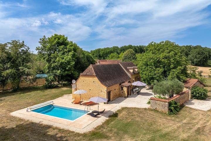 Villa pour 6 personnes, avec vue et jardin en Dordogne