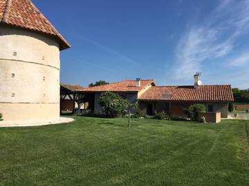 Gîte pour 4 personnes, avec terrasse et jardin dans le Gers
