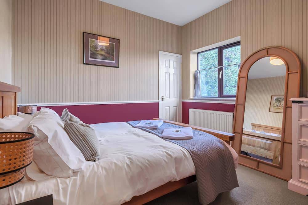 Pools Cottage 5 - The Racquet Room in Warwickshire