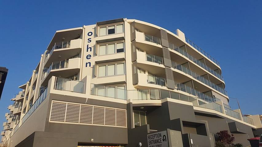 Holiday rental for 3 people, with balcony and pool in Yeppoon