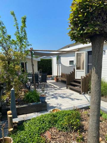 Chalet für 4 Personen, mit Garten und Ausblick in Zeeland