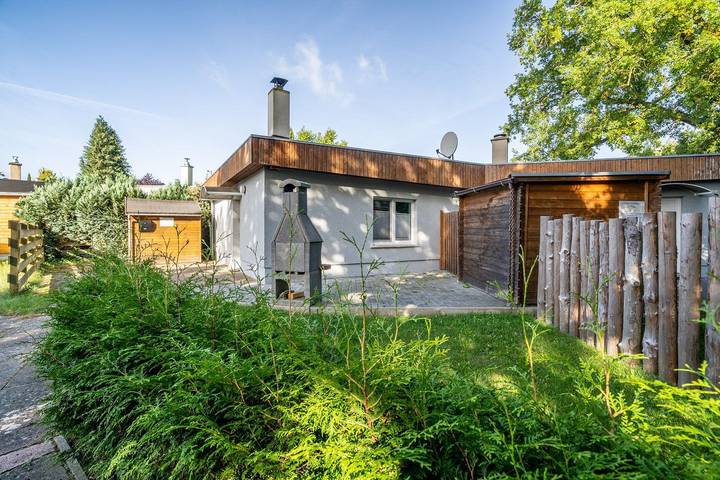 Ferienhaus für 4 Personen, mit Terrasse und Garten sowie Ausblick in Schwarz