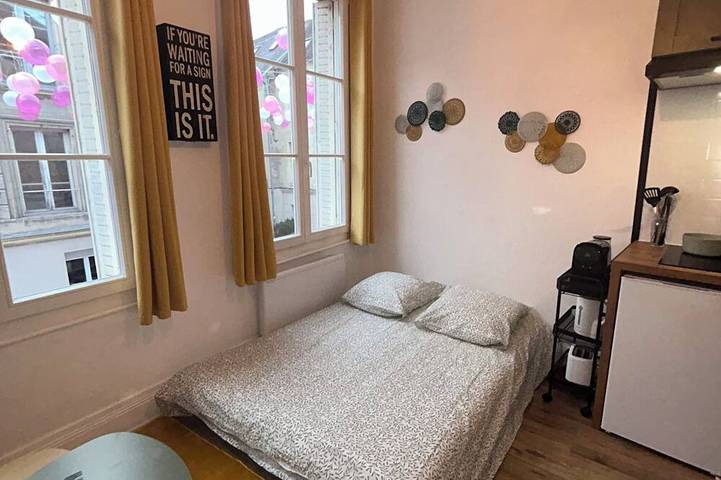 Ganze Wohnung, Les nids de Laon Le canari Completely renovated apartment in the center of town in Laon, Aisne