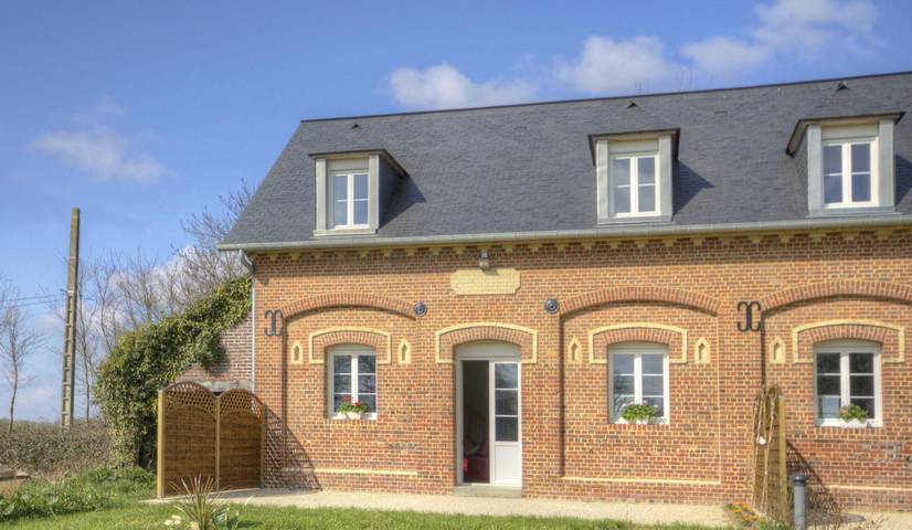 Gîte pour 4 personnes, avec terrasse et jardin à Hattenville