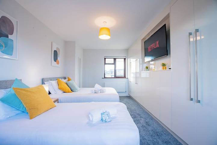 City Centre House With Parking in Claddagh, Galway