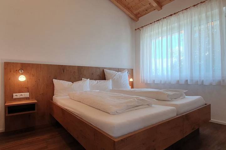 Ferienwohnung für 4 Personen, mit Balkon in Grabenstätt - 2