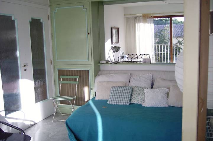 Entire apartment, Charming 2 room apartment, small terrace with sea view in Cannes, Mediterranean Coast (France)