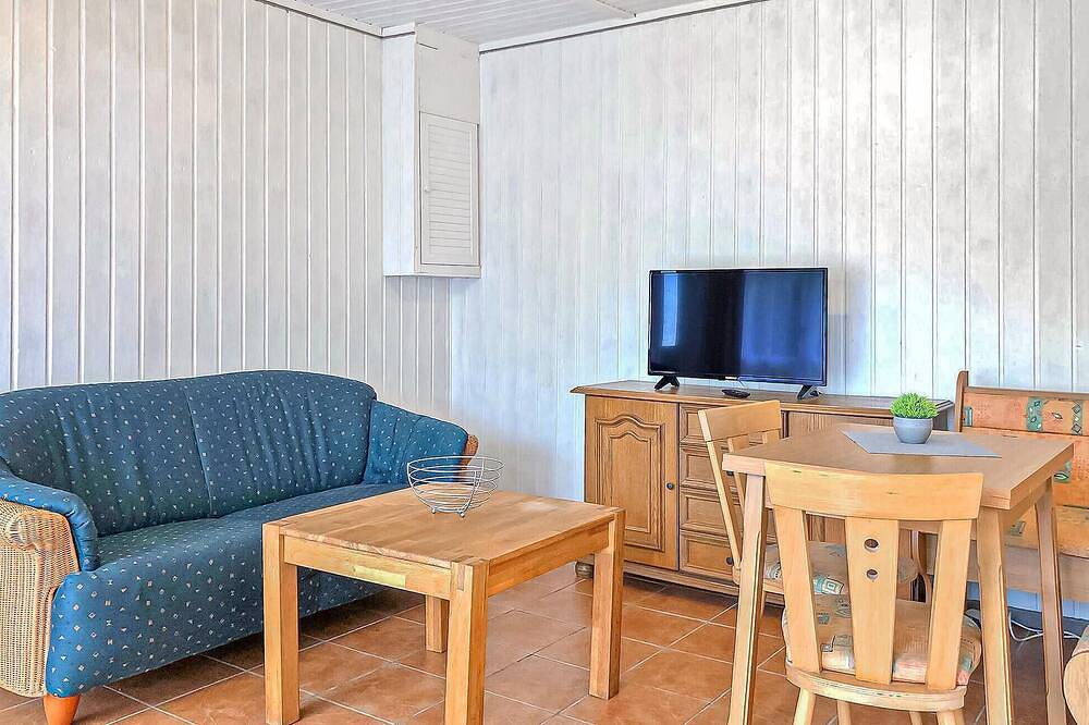 Atemberaubendes 1-Zimmer-Apartment in Rheinsberg Ot Warenthi in Rheinsberger See, Rheinsberg
