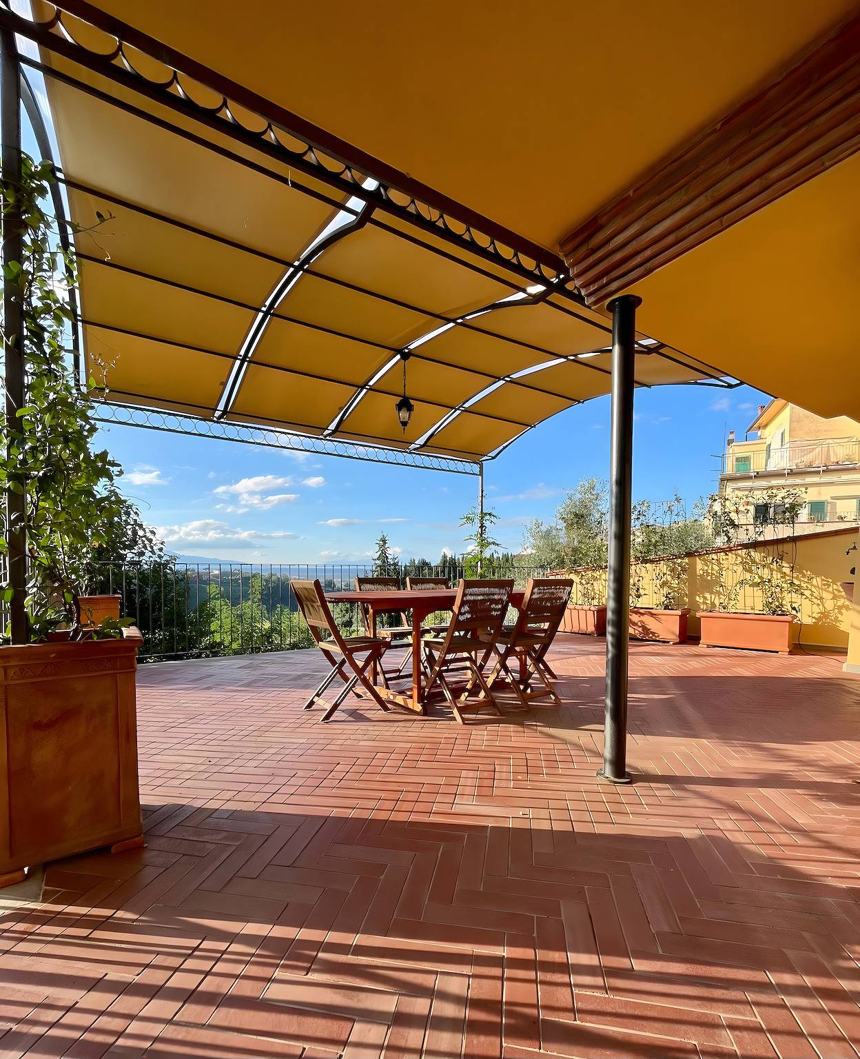 Entire apartment, Apartment 'Terrazza Su San Miniato' with Private Terrace, Wi-Fi and Air Conditioning in San Miniato, Pisa Province