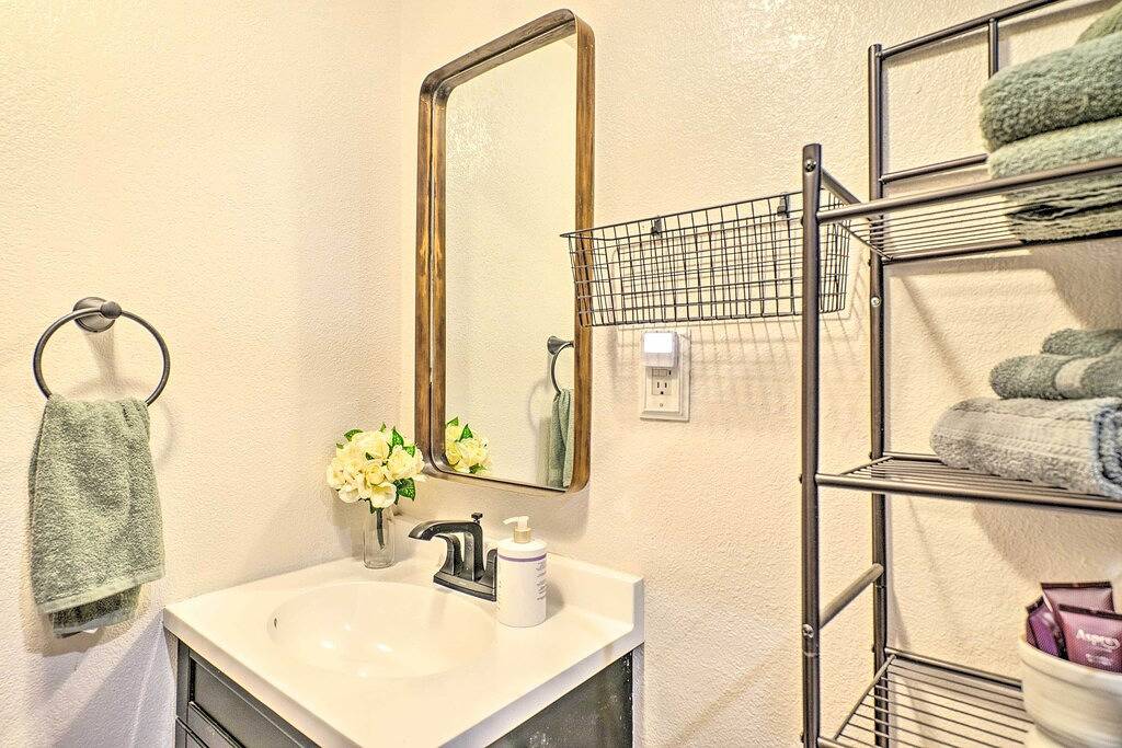 Classic Colorado Log Home w/ Mountain Views! in Florissant, Teller County